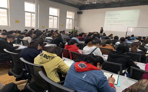 入學(xué)試聽(tīng)試學(xué)階段每周開(kāi)班
